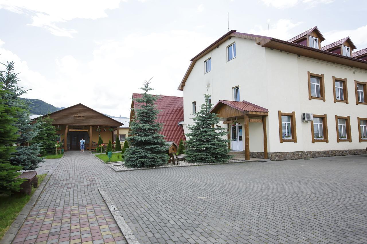 Trembita Hotel Chust Zewnętrze zdjęcie